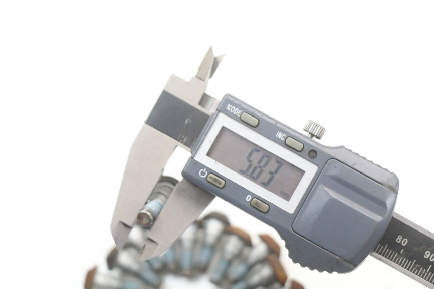 photo de BRAKE DISC BOLT YAMAHA FJR ABS 1300 (2006 - 2012) - Technical close-up