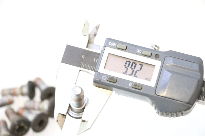 photo de BRAKE DISC BOLT HONDA FJS SILVER WING SILVERWING 400 (2005 - 2008) - Component detail
