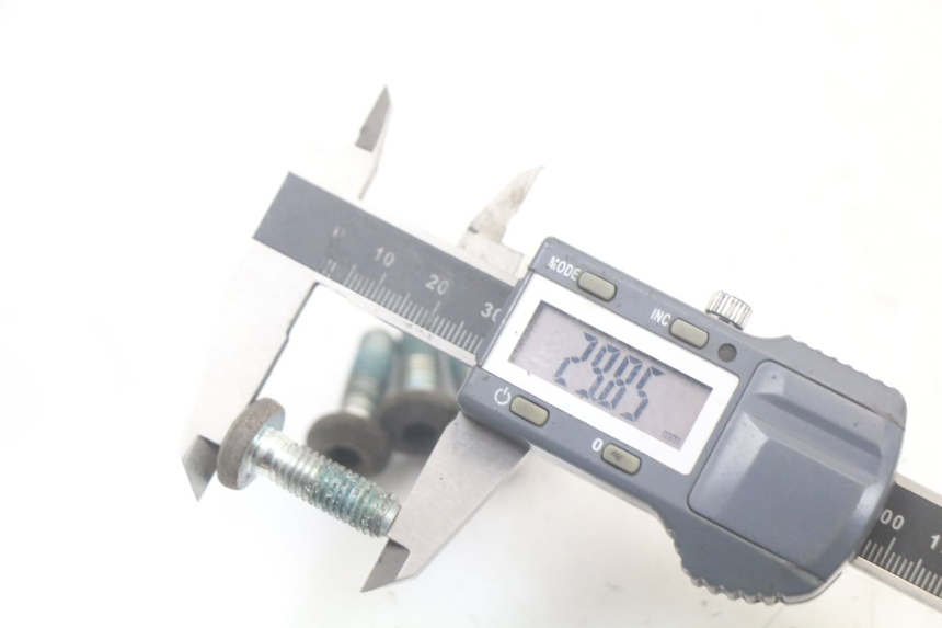 photo de BRAKE DISC BOLT MBK FLAME X 125 (2004 - 2007) - Alternative perspective