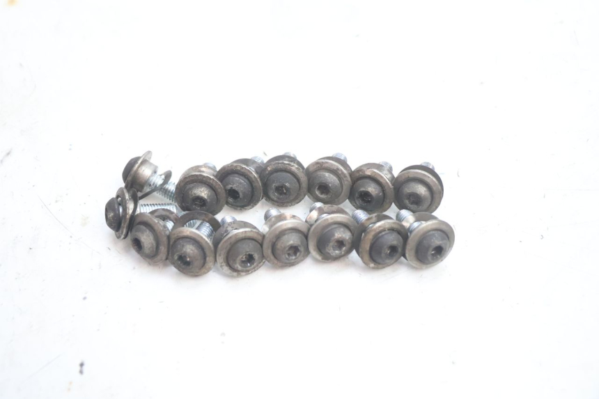photo de BRAKE DISC BOLT GILERA GP 800 (2007 - 2013) - Main view