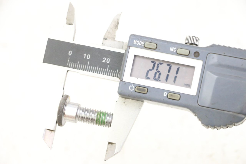 photo de BRAKE DISC BOLT HONDA FES S-WING SWING ABS 125 (2007 - 2015) - Zoom on usage condition