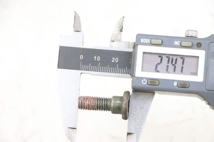 photo de BRAKE DISC BOLT KYMCO LIKE 125 (2009 - 2016) - Zoom on usage condition