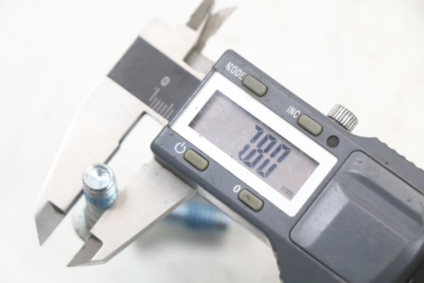 photo de BRAKE DISC BOLT MASH LEGEND'R 4T 50 (2021 - 2025) - Alternative perspective