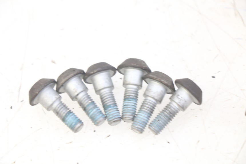 photo de BRAKE DISC BOLT YAMAHA MT ABS 125 (2014 - 2018) - Fixing points details