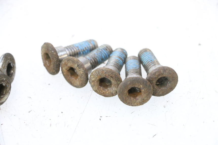 photo de BRAKE DISC BOLT KYMCO MXU R 250 (2004 - 2010) - Fixing points details