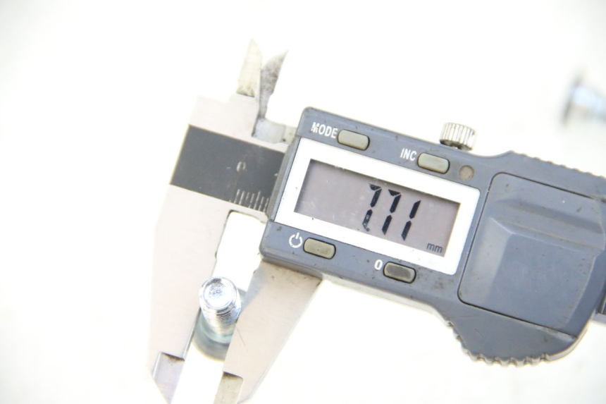 photo de BRAKE DISC BOLT JM MOTORS OLDIES 4T 50 (2010 - 2020) - Zoom on usage condition