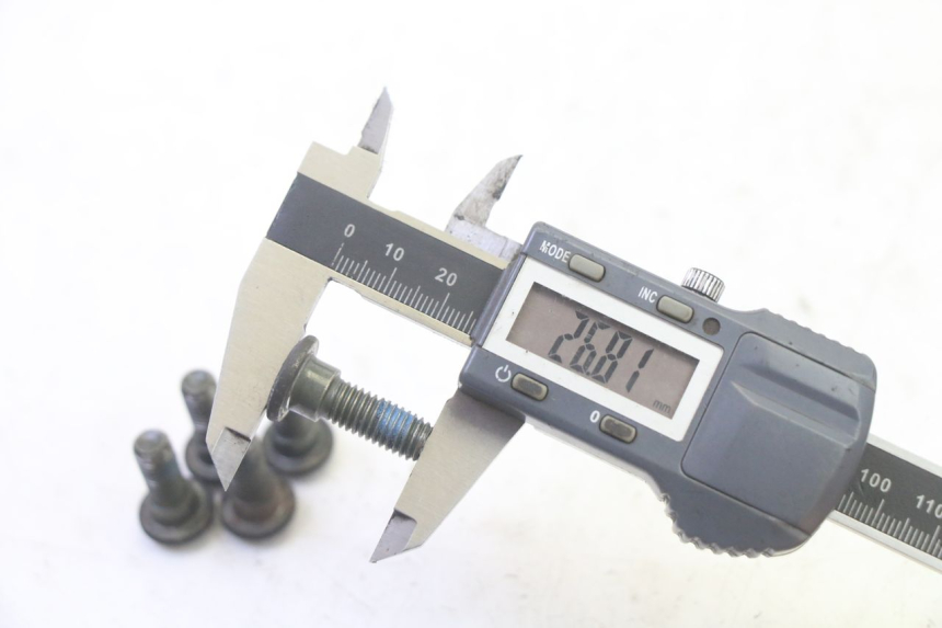 photo de BRAKE DISC BOLT SYM ORBIT III 3 4T 50 (2021 - 2025) - Alternative perspective