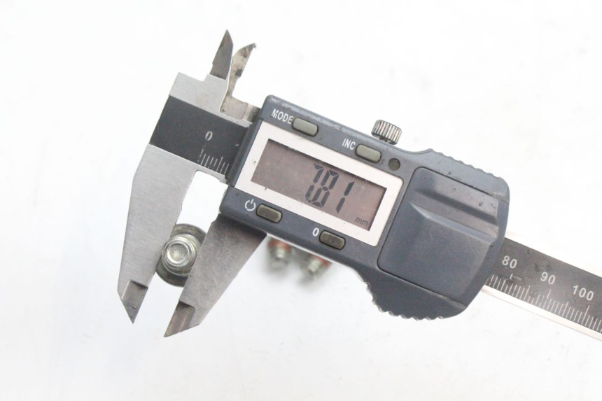 photo de BRAKE DISC BOLT HONDA PCX (JF28) 125 (2009 - 2011) - Zoom on usage condition