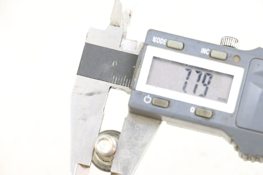 photo de BRAKE DISC BOLT HONDA PCX (JF47) 125 (2012 - 2013) - Zoom on usage condition