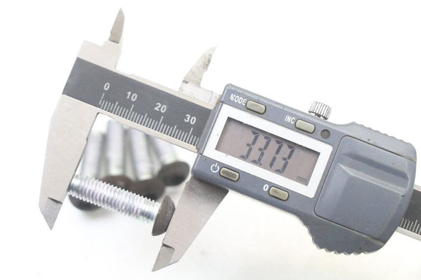 photo de BRAKE DISC BOLT PEUGEOT CITYSTAR 125 (2011 - 2017) - Alternative perspective