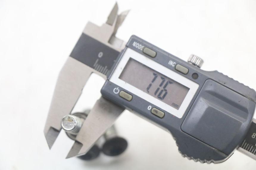 photo de BRAKE DISC BOLT PEUGEOT KISBEE 2T 50 (2010 - 2017) - Technical close-up