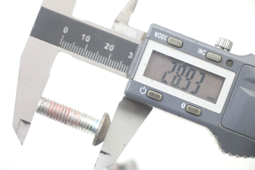 photo de BRAKE DISC BOLT PEUGEOT KISBEE 4T 50 (2018 - 2022) - Alternative perspective