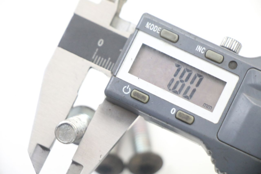 photo de BRAKE DISC BOLT PEUGEOT KISBEE 4T 50 (2018 - 2022) - Technical close-up