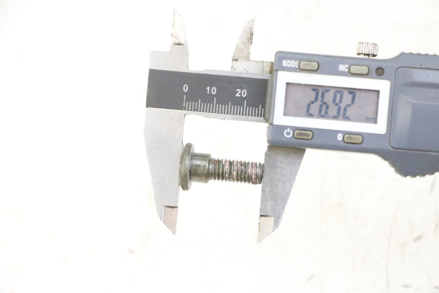 photo de BRAKE DISC BOLT PEUGEOT TWEET 4T 50 (2014 - 2019) - Zoom on usage condition