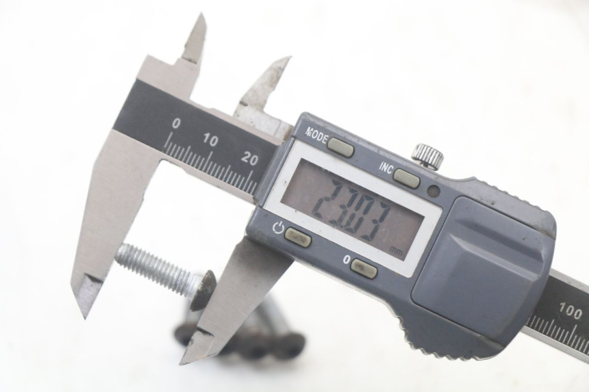 photo de BRAKE DISC BOLT PIAGGIO NEW TYPHOON 50 (2010 - 2017) - Alternative perspective