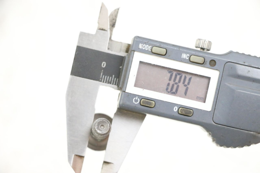 photo de BRAKE DISC BOLT BMW R GS 1250 (2021 - 2024) - Zoom on usage condition