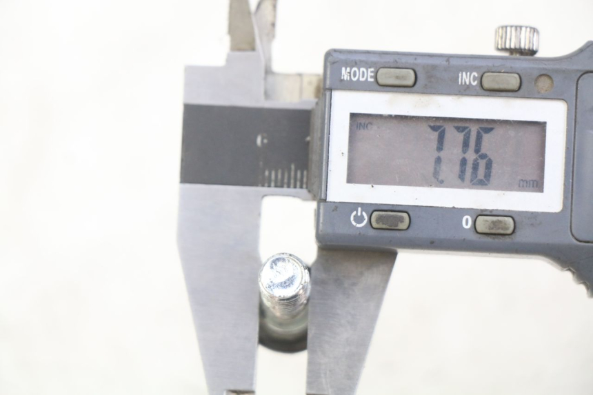 photo de BRAKE DISC BOLT YAMASAKI RAPTOR 50 (2013 - 2018) - Zoom on usage condition