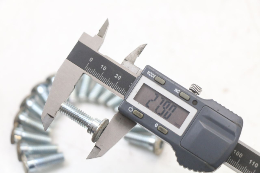 photo de BRAKE DISC BOLT REGAL RAPTOR SPYDER 125 (2010 - 2018) - Zoom on usage condition