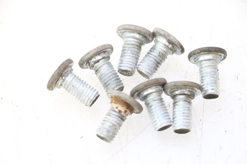 photo de BRAKE DISC BOLT APOLLO RFZ 140 - Technical close-up