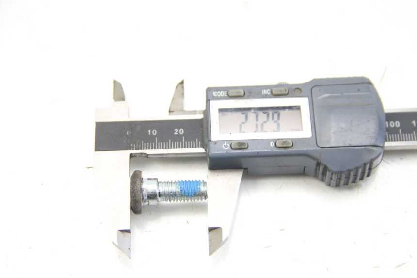 photo de BRAKE DISC BOLT DAELIM S3 125 (2010 - 2017) - Zoom on usage condition