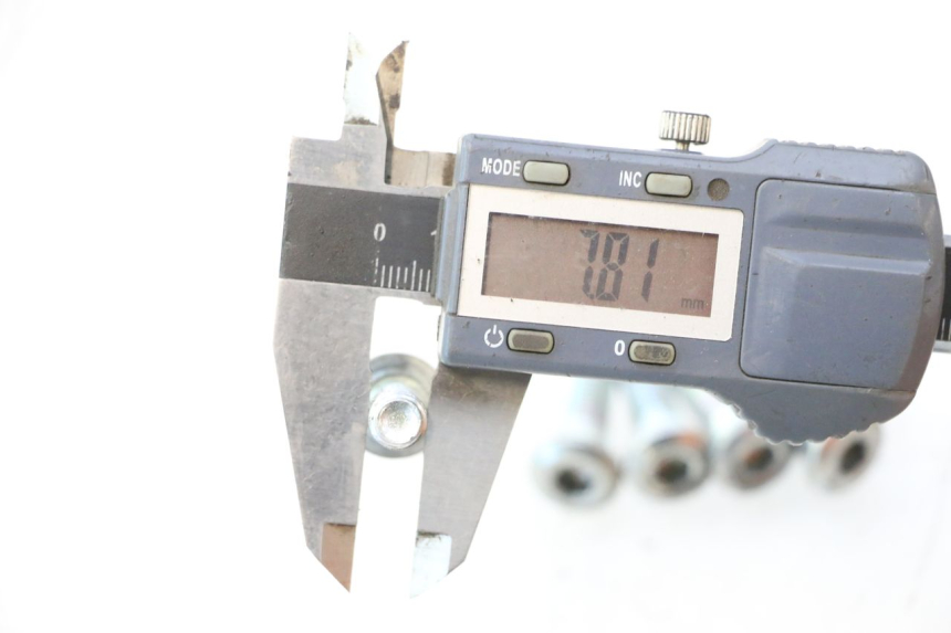 photo de BRAKE DISC BOLT BAIKU SAKURA 1 (2021 - 2025) - Component detail