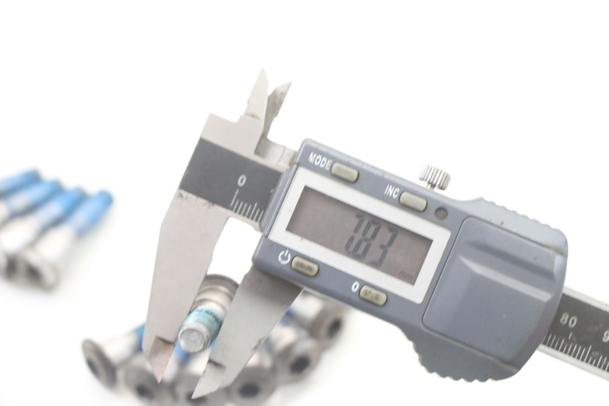 photo de BRAKE DISC BOLT SUZUKI GSX F GSXF 650 (2007 - 2015) - Markings and original references