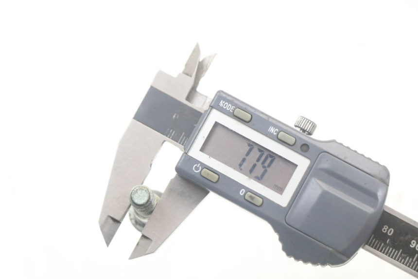 photo de BRAKE DISC BOLT SUZUKI SV N 650 (1999 - 2002) - Technical close-up