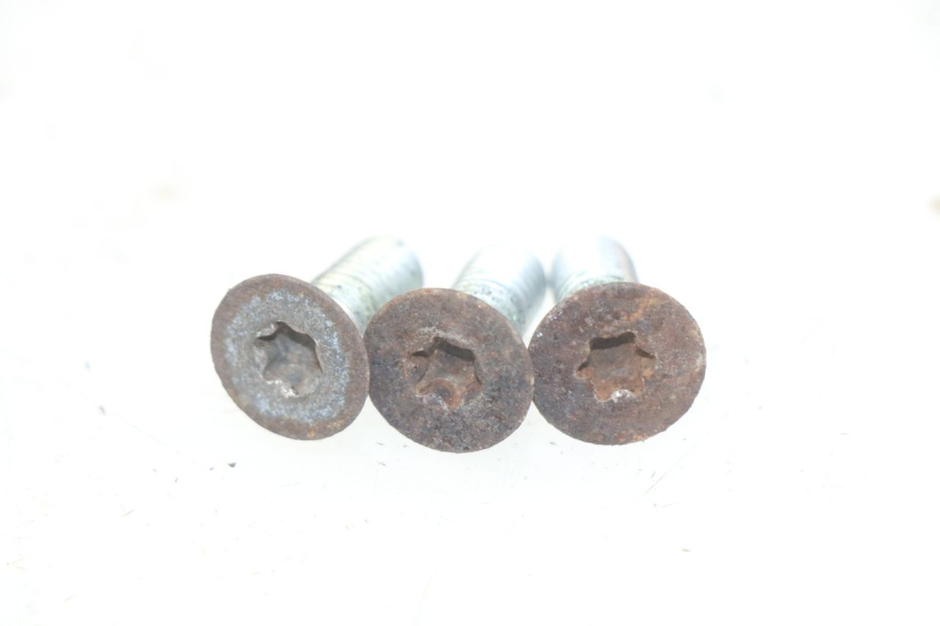 photo de BRAKE DISC BOLT PEUGEOT TREKKER 50 (1998 - 2004) - Alternative perspective