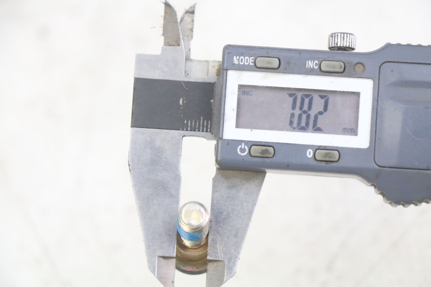 photo de BRAKE DISC BOLT DAELIM VL DAYSTAR 125 (2000 - 2011) - Component detail