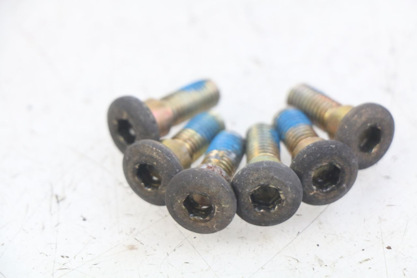 photo de BRAKE DISC BOLT DAELIM VL DAYSTAR 125 (2000 - 2011) - Alternative perspective