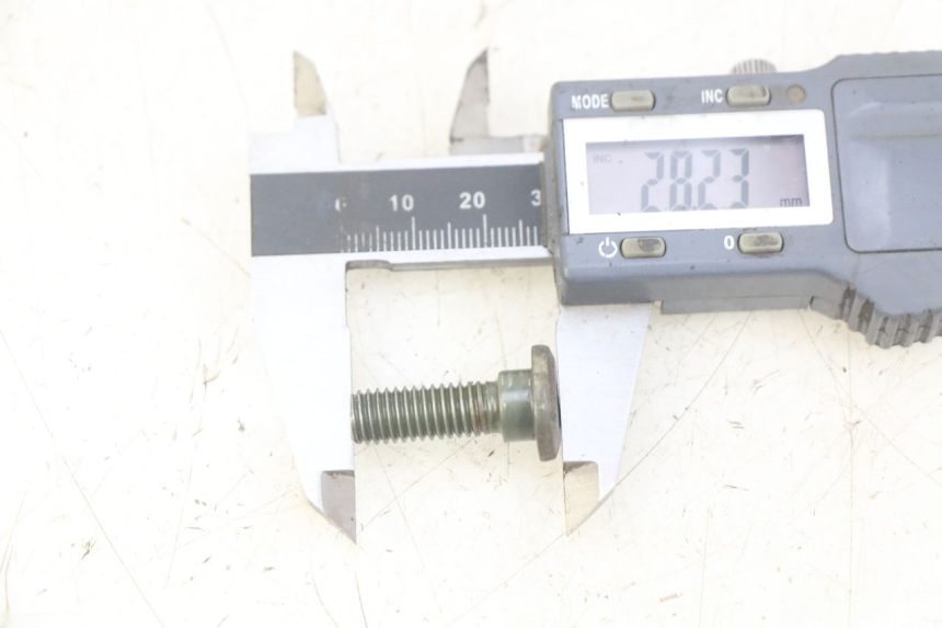 photo de BRAKE DISC BOLT SYM WOLF SB 125 (2011 - 2018) - Zoom on usage condition