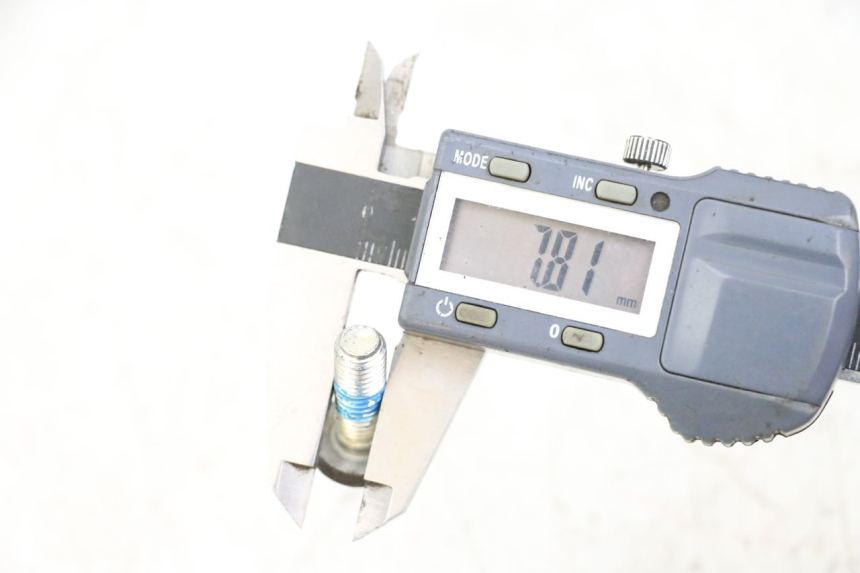 photo de BRAKE DISC BOLT YAMAHA XMAX X-MAX 125 (2006 - 2009) - Alternative perspective