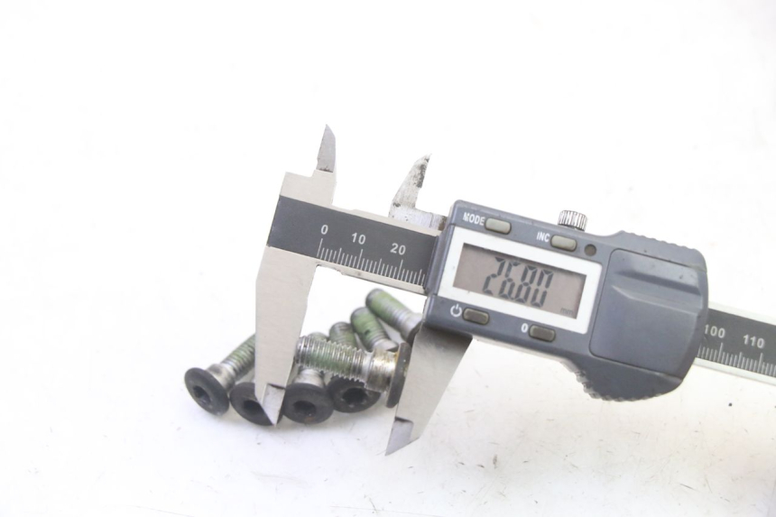 photo de BRAKE DISC BOLT HONDA X8R 50 (1998 - 2003) - Zoom on usage condition