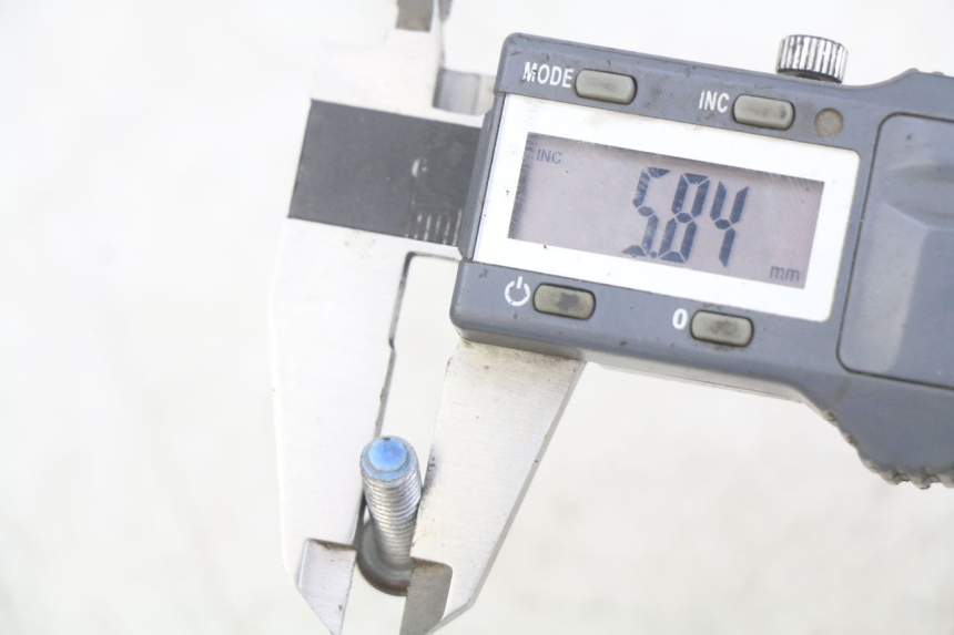 photo de BRAKE DISC BOLT PIAGGIO XEVO - X EVO 125 (2007 - 2017) - Alternative perspective