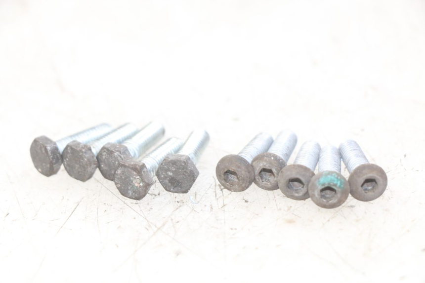 photo de BRAKE DISC BOLT PIAGGIO XEVO - X EVO 125 (2007 - 2017) - Product overview