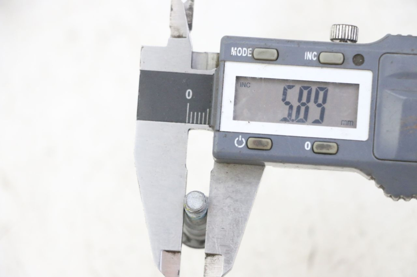 photo de BRAKE DISC BOLT YAMAHA XJ6 ABS 600 (2008 - 2016) - Technical close-up