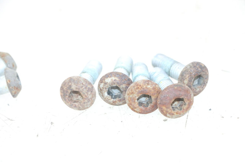 photo de BRAKE DISC BOLT YAMAHA XJ6 ABS 600 (2008 - 2016) - Surface and material condition