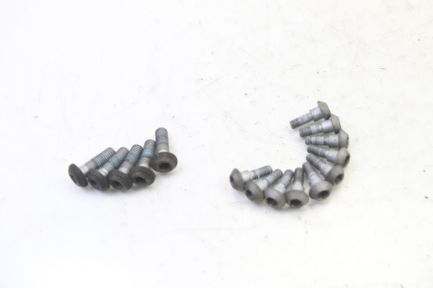 photo de BRAKE DISC BOLT YAMAHA XJ6 ABS 600 (2008 - 2016) - Component detail