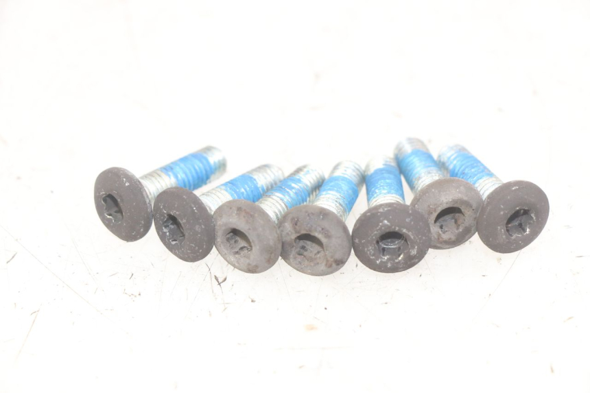 photo de BRAKE DISC BOLT YAMAHA YP MAJESTY 125 (2007 - 2010) - Component detail