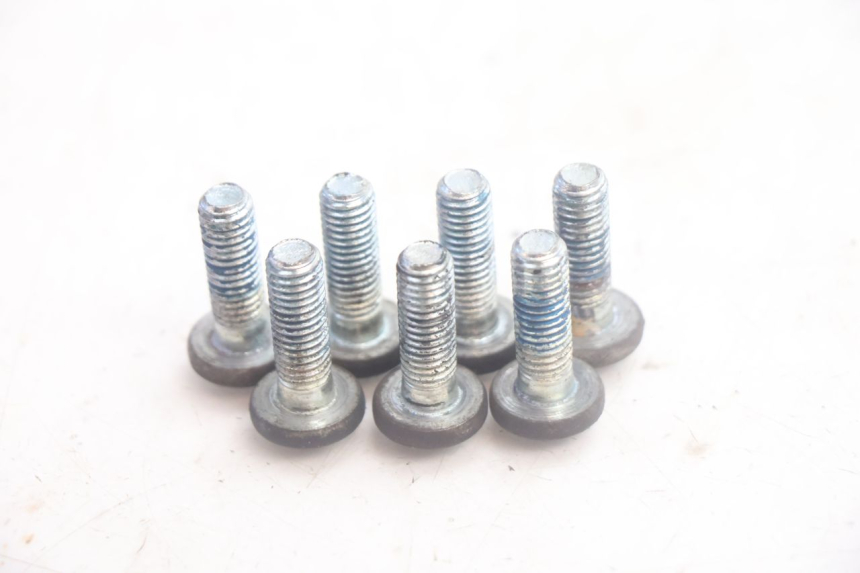 photo de BRAKE DISC BOLT YAMAHA YP MAJESTY 125 (2007 - 2010) - Zoom on usage condition
